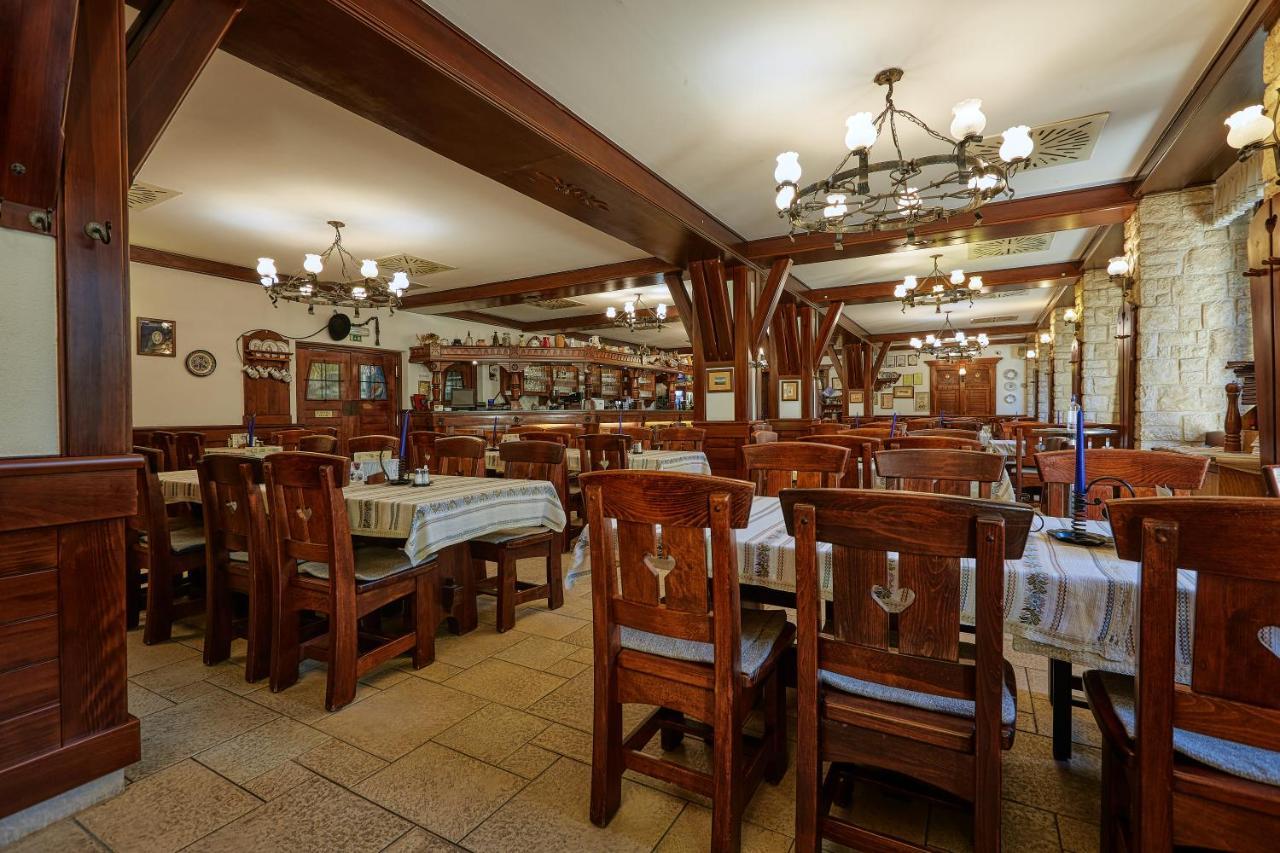 Tercia Hubertus Panzio Bed & Breakfast Sopron Exterior photo